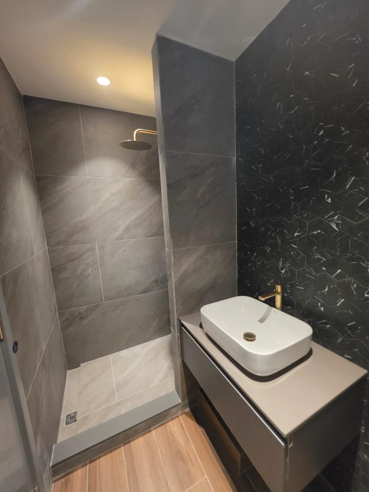 Apartamento para estrenar en alquiler, Edificio Atarah, zona 10 — Apartamento en Alquiler en Atarah, Zona 10, Guatemala, Ciudad — foto 4 de 9