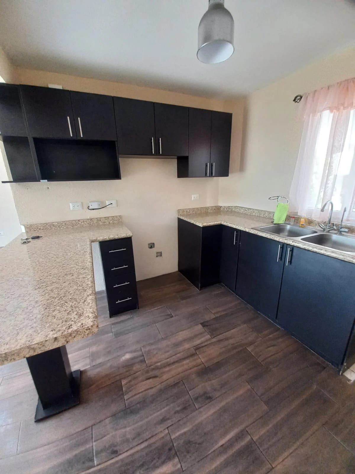 Casa en venta, Condominio Paseo de Arrazola, Km 16.5 Carretera a El Salvador — Casa en Venta en Carretera a El Salvador, Guatemala, Ciudad — foto 3 de 15