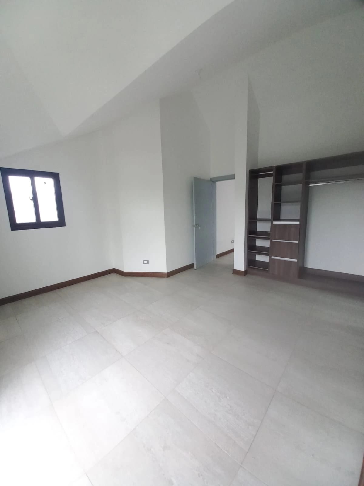 Casa con Apartamento Independiente en Venta, Residencial Los Manantiales, Km 19 Carretera a San José Pinula — Casa en Venta en San José Pinula, Guatemala, Ciudad — foto 8 de 14
