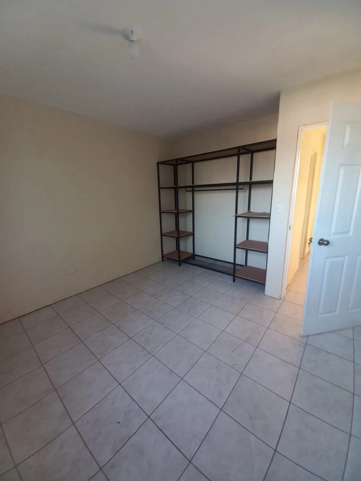 Casa en venta, Residenciales Catalina, Villa Nueva — Casa en Venta en Villa Nueva, Guatemala, Ciudad — foto 4 de 13