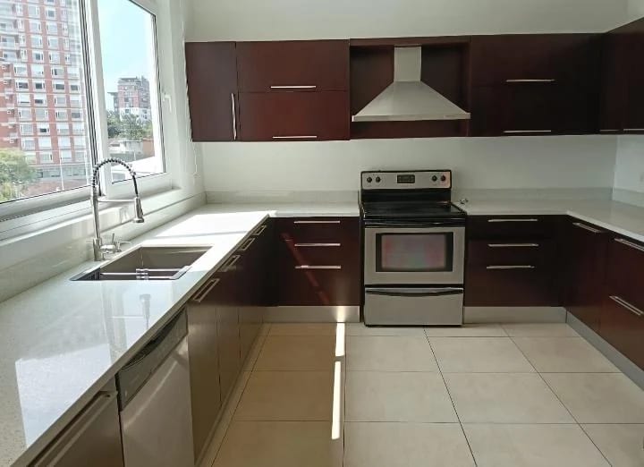 Apartamento en alquiler, Edificio Quinta Avenida, zona 14 — Apartamento en Alquiler en Quinta Avenida, Zona 14, Guatemala, Ciudad — foto 2 de 8