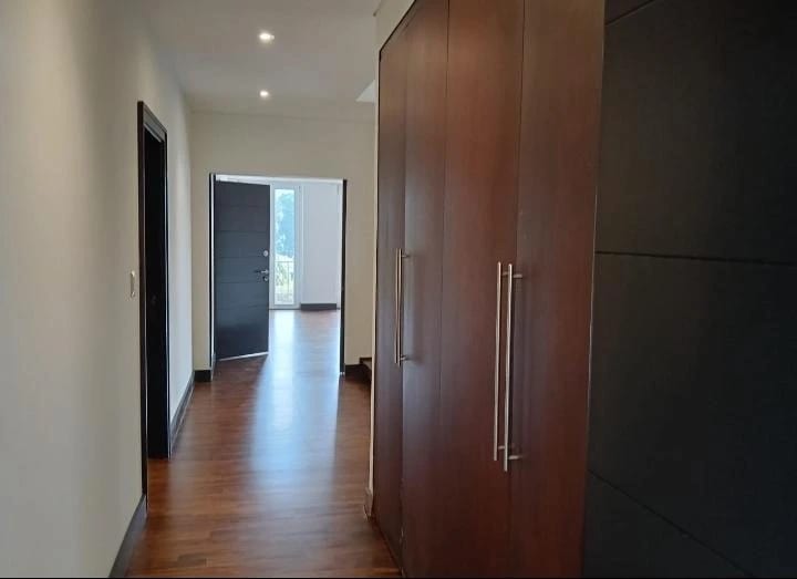 Apartamento en alquiler, Edificio Quinta Avenida, zona 14 — Apartamento en Alquiler en Quinta Avenida, Zona 14, Guatemala, Ciudad — foto 5 de 8