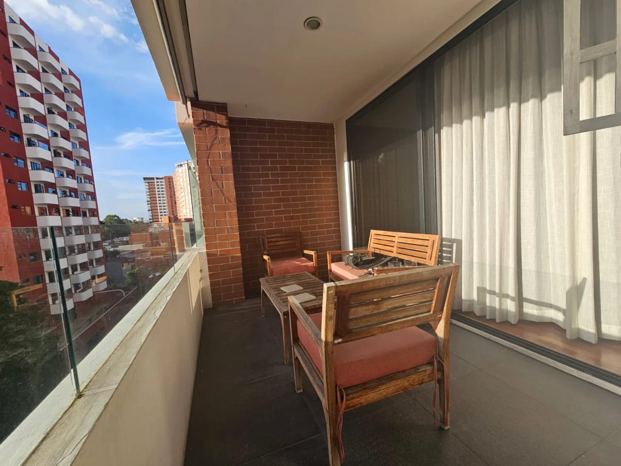 Apartamento en venta, Edificio Lantana, zona 14 — Apartamento en Venta en Lantana, Zona 14, Guatemala, Ciudad — foto 1 de 5
