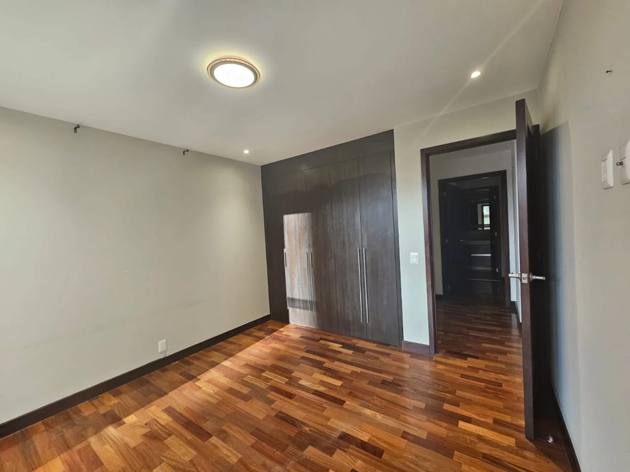 Apartamento en venta, Edificio Lantana, zona 14 — Apartamento en Venta en Lantana, Zona 14, Guatemala, Ciudad — foto 3 de 5