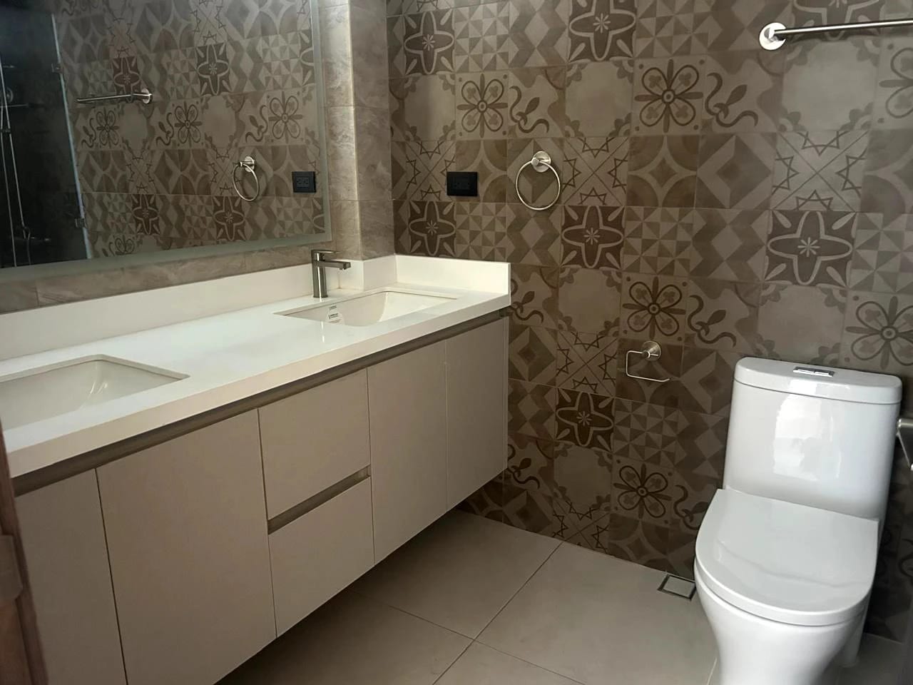 Casa en venta, La Herradura, zona 13 — Casa en Venta en Zona 13, Guatemala, Ciudad — foto 10 de 14