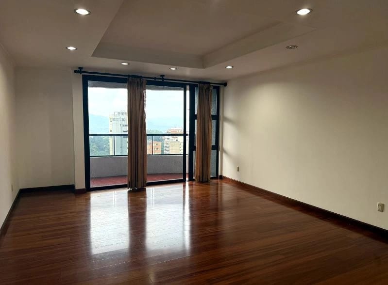 Apartamento en Alquiler, Edificio Bellagio, zona 14 — Apartamento en Alquiler en Bellagio, Zona 14, Guatemala, Ciudad — foto 2 de 13