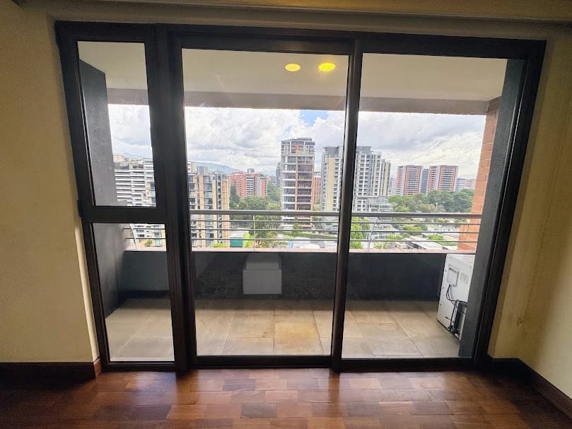 Apartamento Amueblado en Venta – Edificio Santa María, Zona 10 — Apartamento en Venta en Santa María, Zona 10, Guatemala, Ciudad — foto 3 de 15