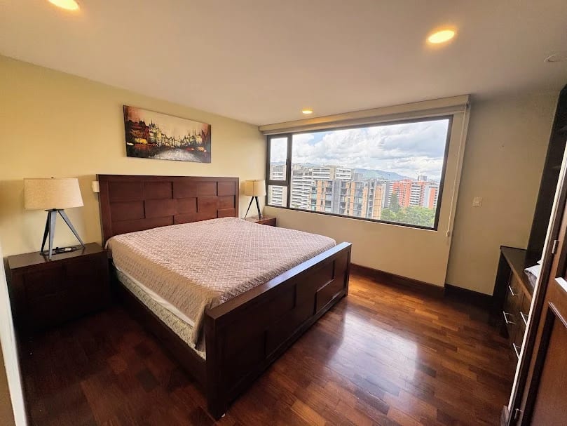 Apartamento Amueblado en Venta – Edificio Santa María, Zona 10 — Apartamento en Venta en Santa María, Zona 10, Guatemala, Ciudad — foto 11 de 15