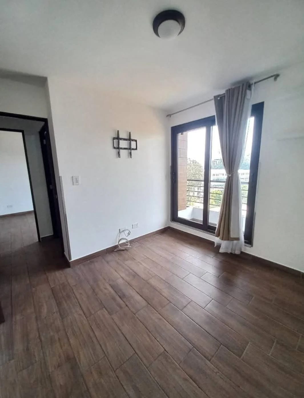 Apartamento en Alquiler – Edificio Balmes 47, Zona 11 — Apartamento en Alquiler en Balmes 47, Zona 11, Guatemala, Ciudad — foto 8 de 13