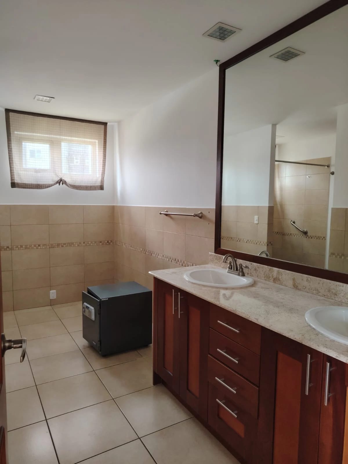Apartamento en Alquiler – Edificio Botticelli 2, Zona 15 — Apartamento en Alquiler en Botticelli II, Zona 15, Guatemala, Ciudad — foto 11 de 15