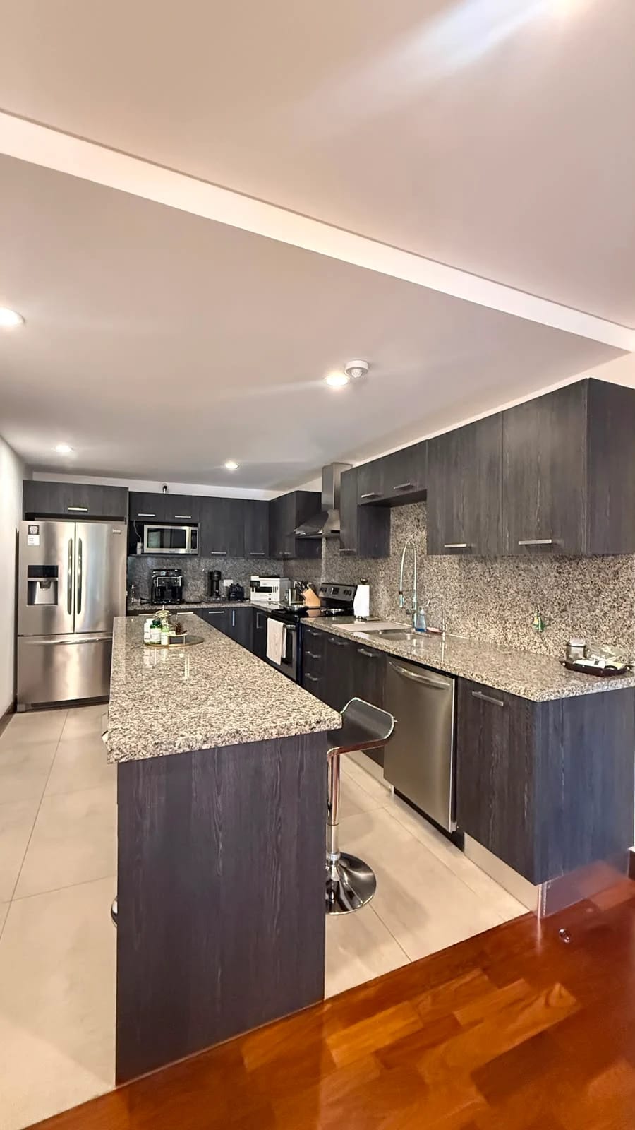Apartamento en venta, Edificio Santa Sofia, zona 10 — Apartamento en Venta en Santa Sofía, Zona 10, Guatemala, Ciudad — foto 5 de 12