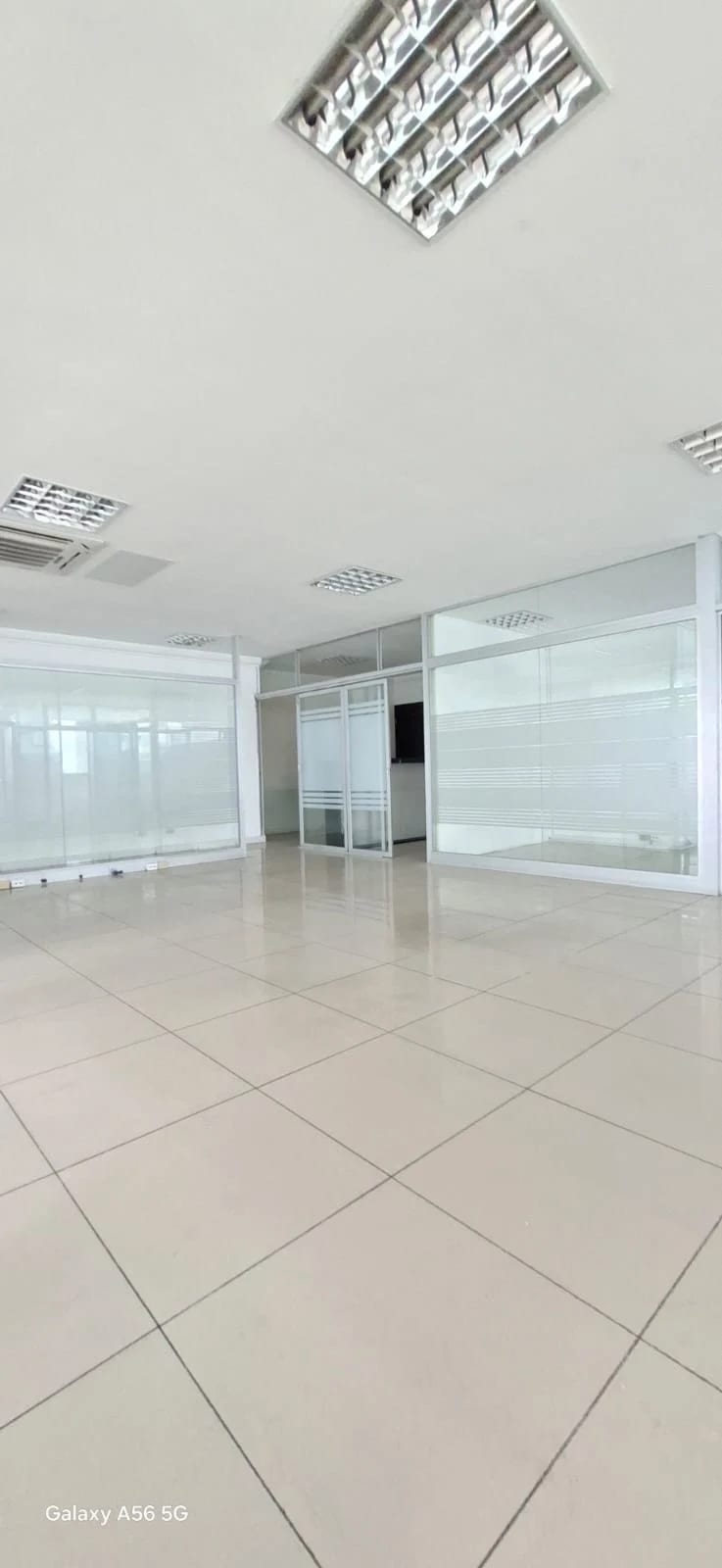 Oficina en venta, Edificio Dubai Center, Zona 10 — Oficina en Venta en Dubai Center, Zona 10, Guatemala, Ciudad — foto 7 de 8