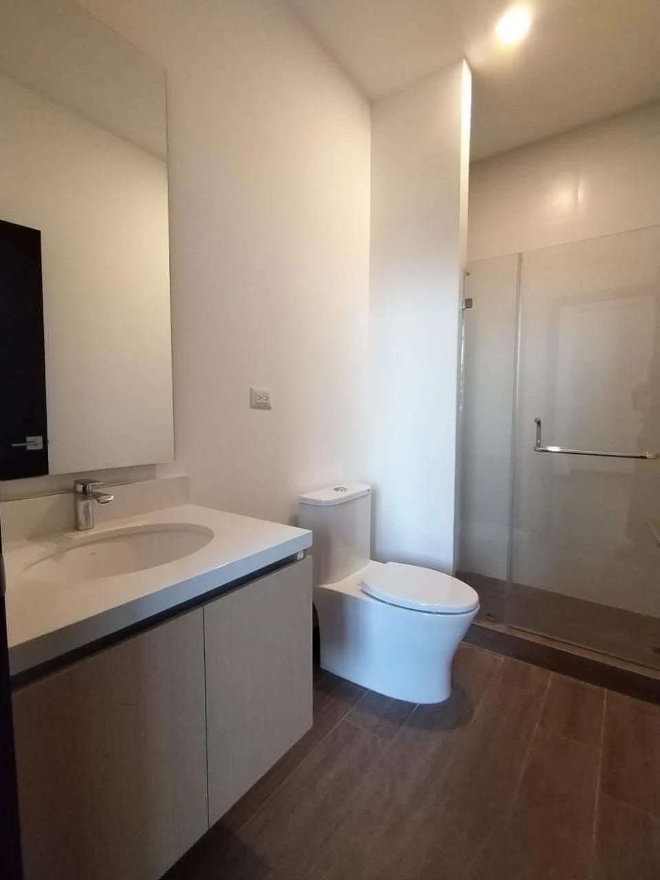 Apartamento de 1 Habitación en Alquiler, Edificio Diagoseis, zona 10 — Apartamento en Alquiler en Diagoseis, Zona 10, Guatemala, Ciudad — foto 6 de 6