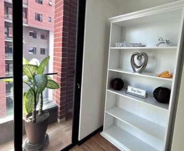 Apartamento Amueblado en Alquiler, Edificio Essenza, zona 13 — Apartamento en Alquiler en Essenza, Zona 13, Guatemala, Ciudad — foto 1 de 9