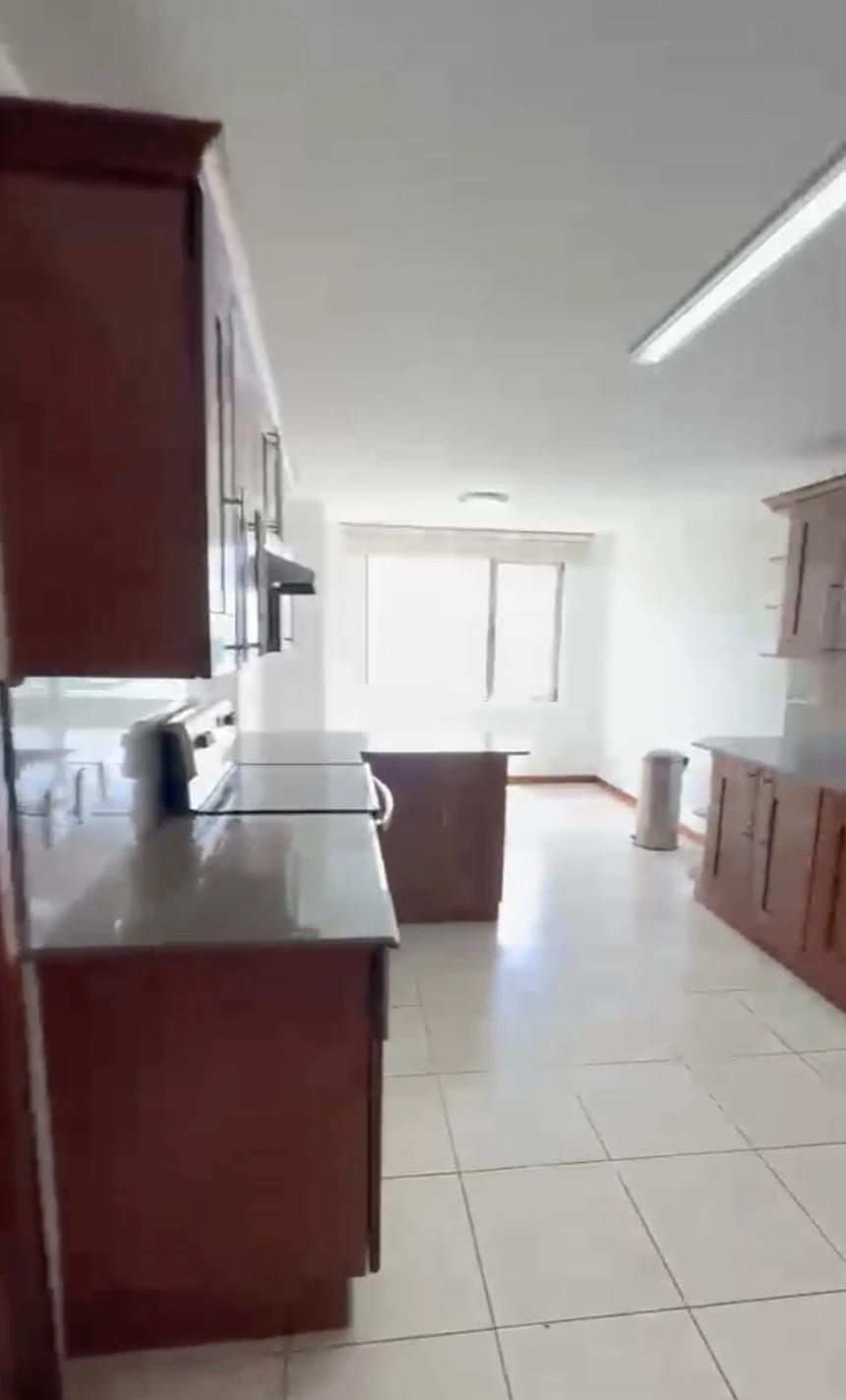 Apartamento Exclusivo en alquiler, Edificio Botticelli 2, zona 15 — Apartamento en Alquiler en Botticelli II, Zona 15, Guatemala, Ciudad — foto 4 de 15