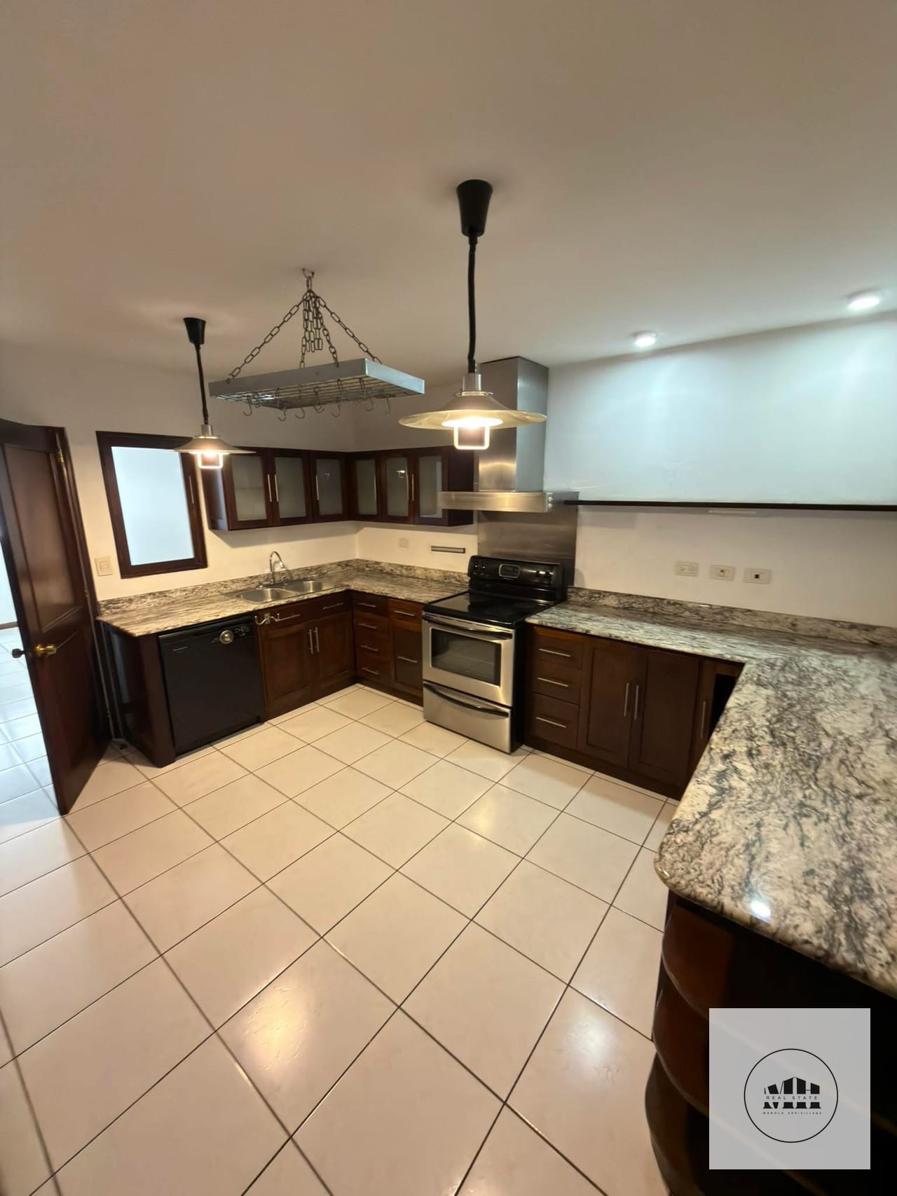 Bellisimo y amplio apartamento zona 14 — Apartamento en Venta en Terranova, Zona 14, Guatemala, Ciudad — foto 8 de 17