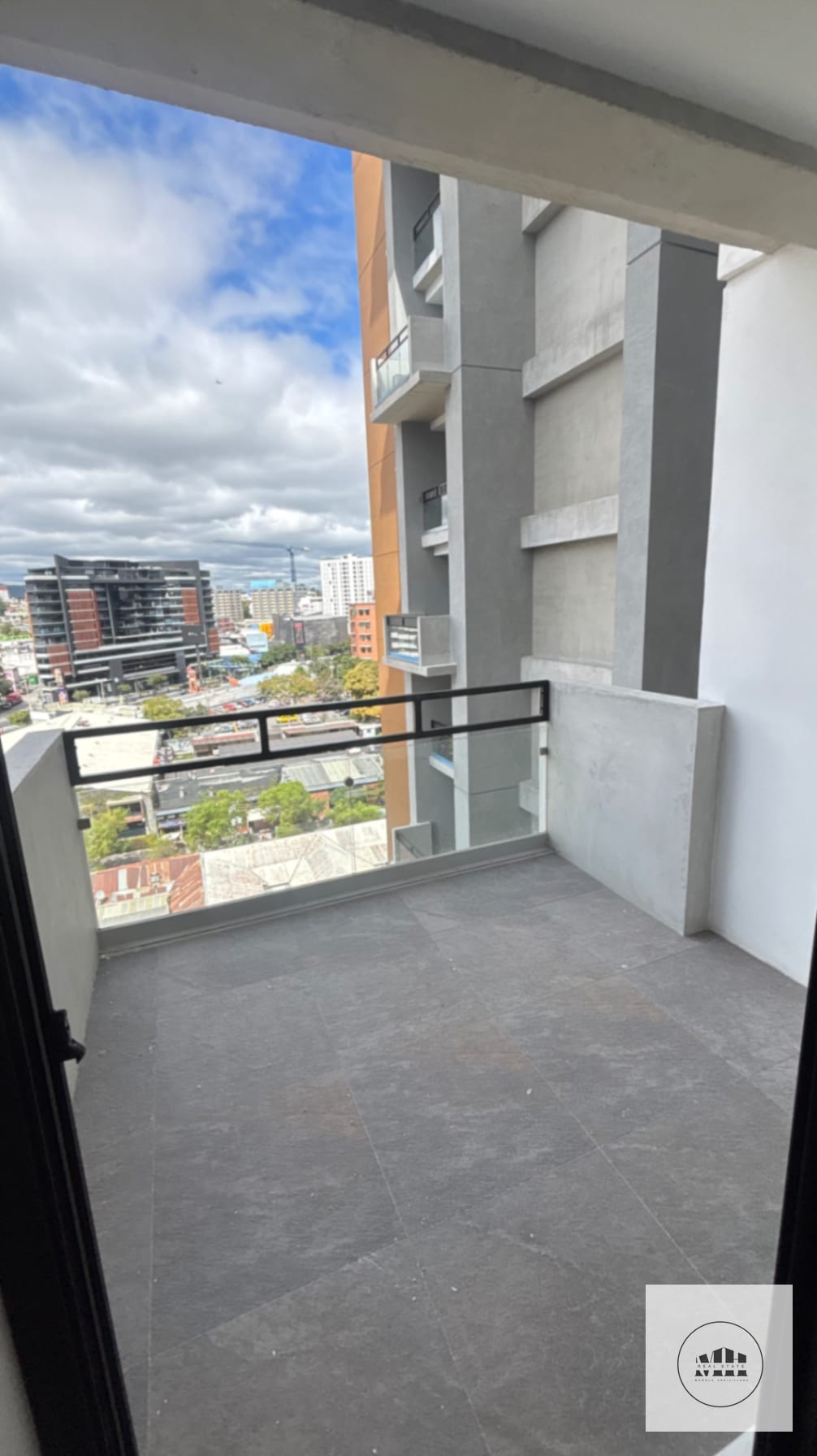 Nuevo y moderno apartamento 4 grados Norte — Apartamento en Alquiler en Inara Cuatro Norte, Zona 4, Guatemala, Ciudad — foto 1 de 17