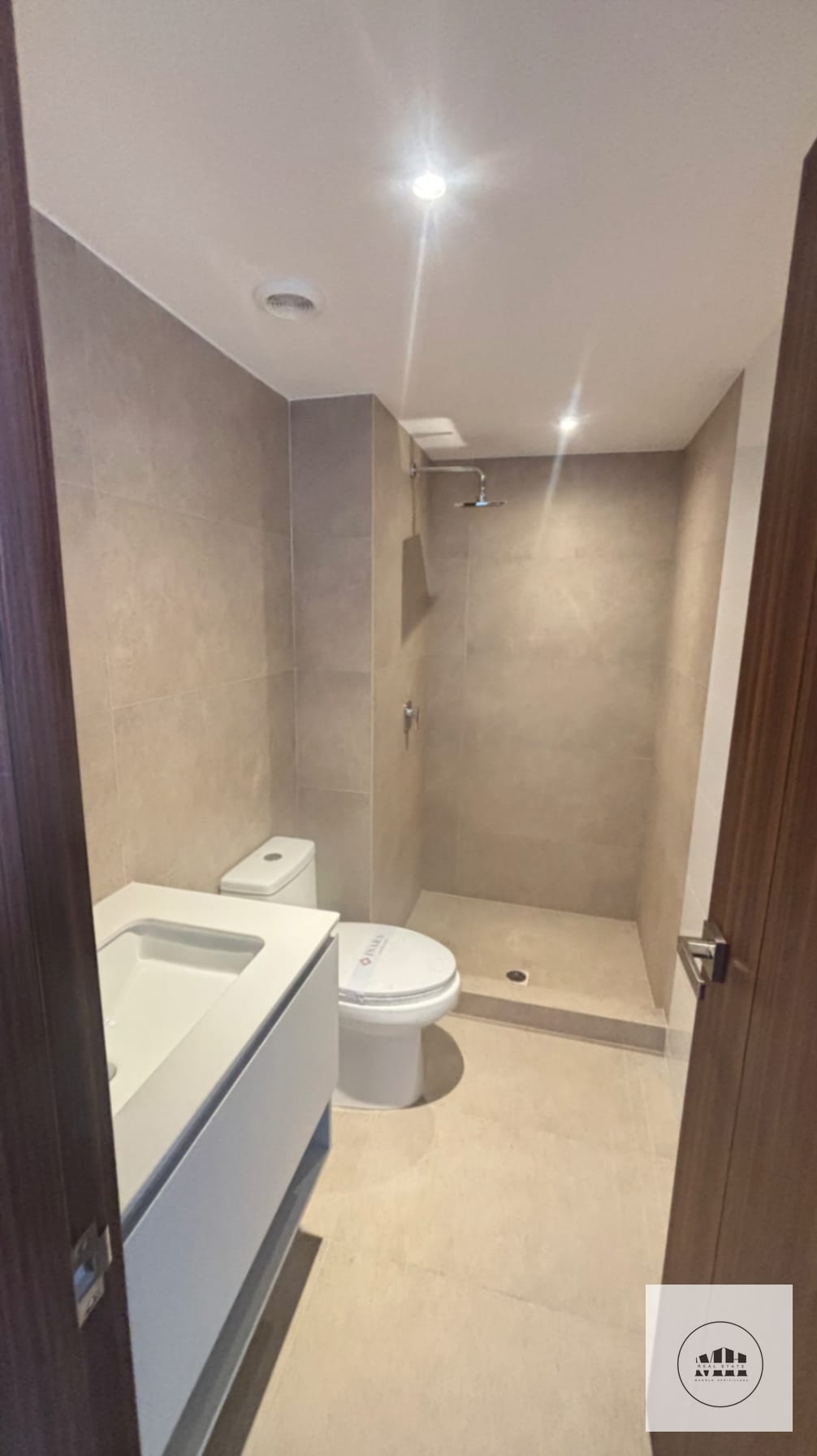 Nuevo y moderno apartamento 4 grados Norte — Apartamento en Alquiler en Inara Cuatro Norte, Zona 4, Guatemala, Ciudad — foto 5 de 17