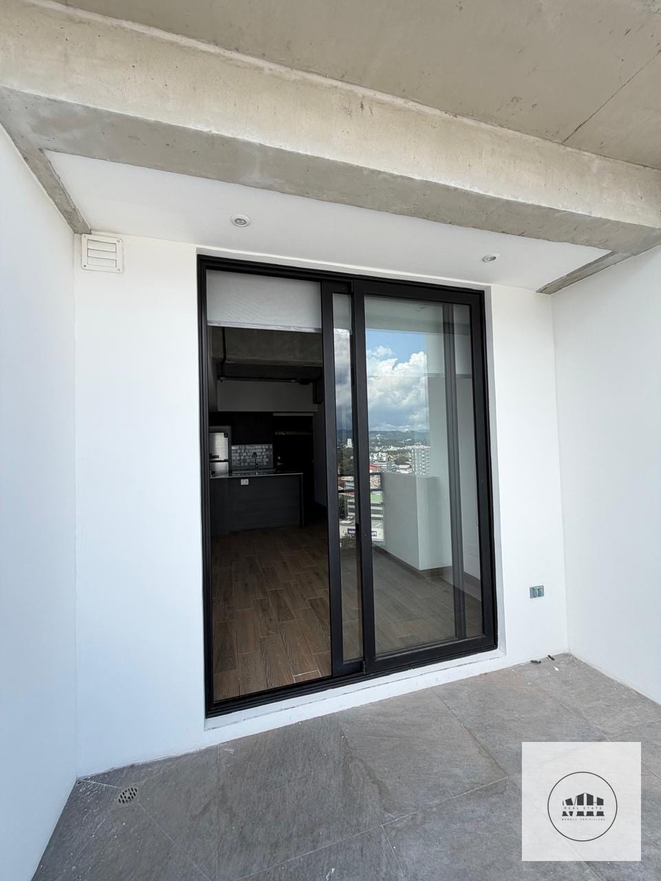 Moderno apartamento en Renta 4 grados Norte INARA — Apartamento en Alquiler en Inara Cuatro Norte, Zona 4, Guatemala, Ciudad — foto 5 de 16