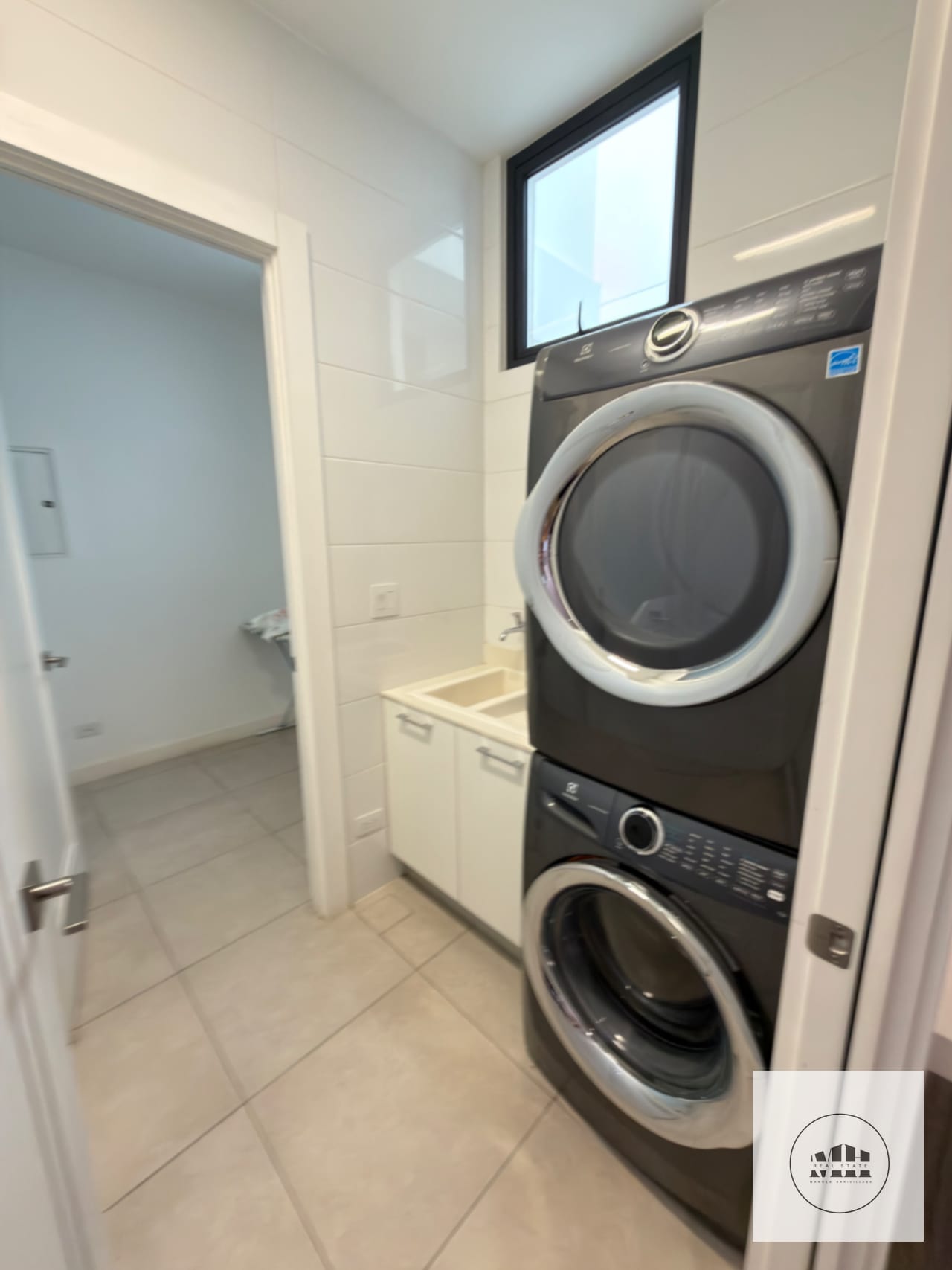 Espectacular apartamento amueblado — Apartamento en Venta en Maranta Oakland, Zona 10, Guatemala, Ciudad — foto 5 de 16