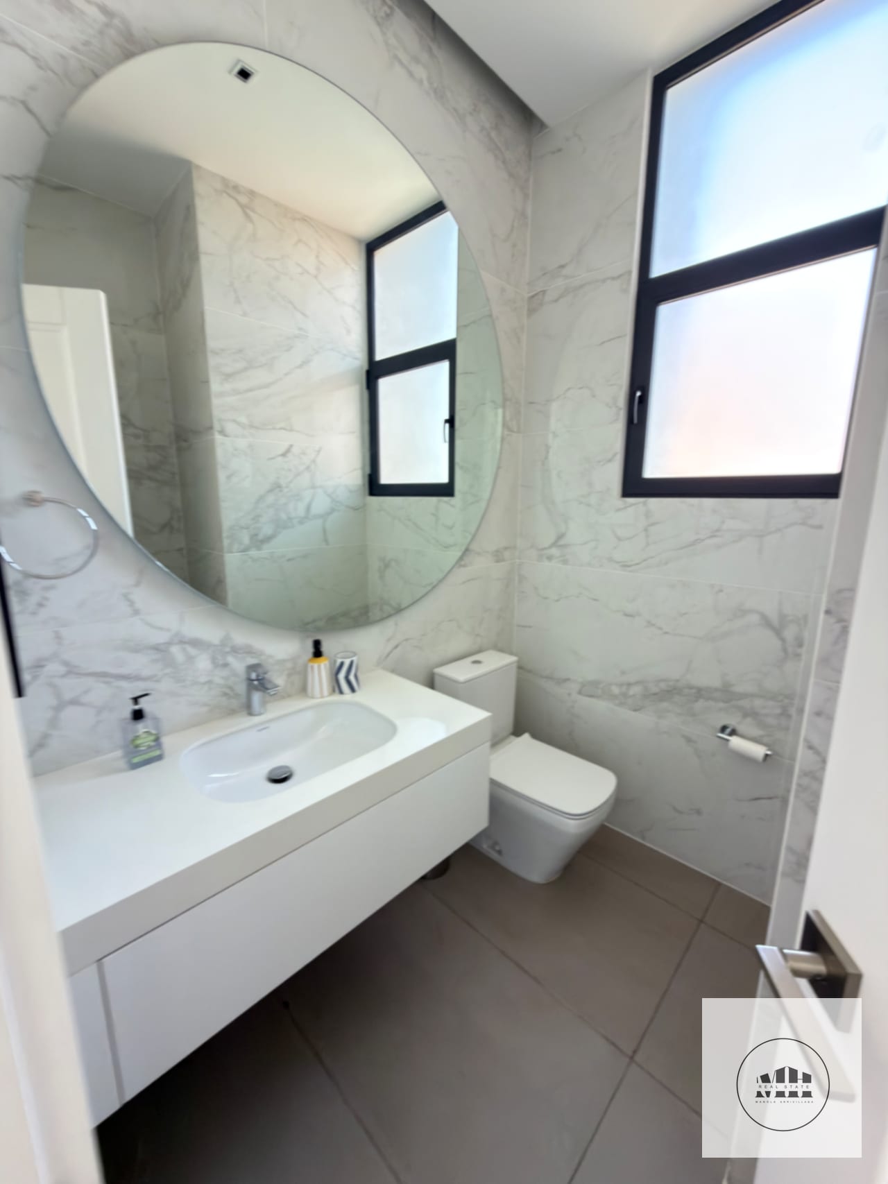Espectacular apartamento amueblado — Apartamento en Venta en Maranta Oakland, Zona 10, Guatemala, Ciudad — foto 8 de 16