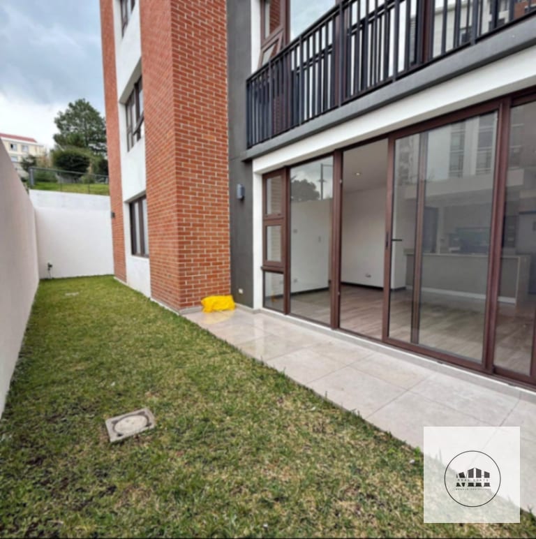 Bello apartamento con jardin en zona 16 — Apartamento en Alquiler en San Isidro 20/21, Zona 16, Guatemala, Ciudad — foto 3 de 15