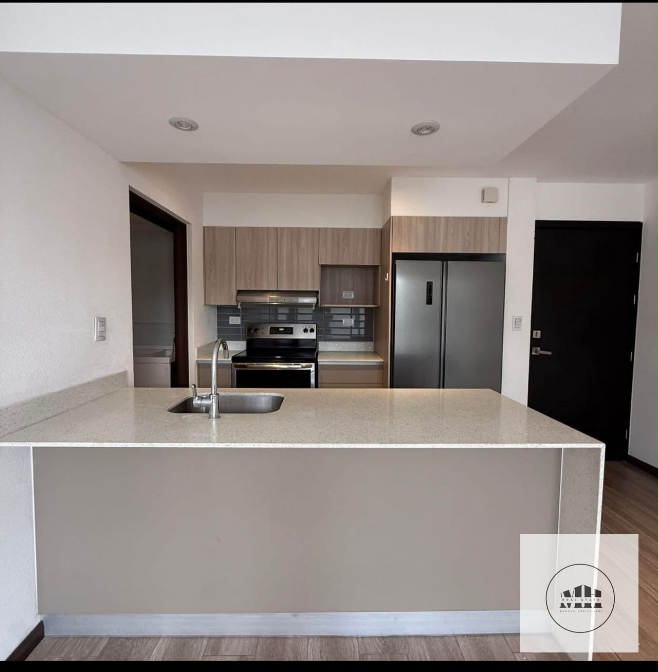 Bello apartamento con jardin en zona 16 — Apartamento en Alquiler en San Isidro 20/21, Zona 16, Guatemala, Ciudad — foto 4 de 15