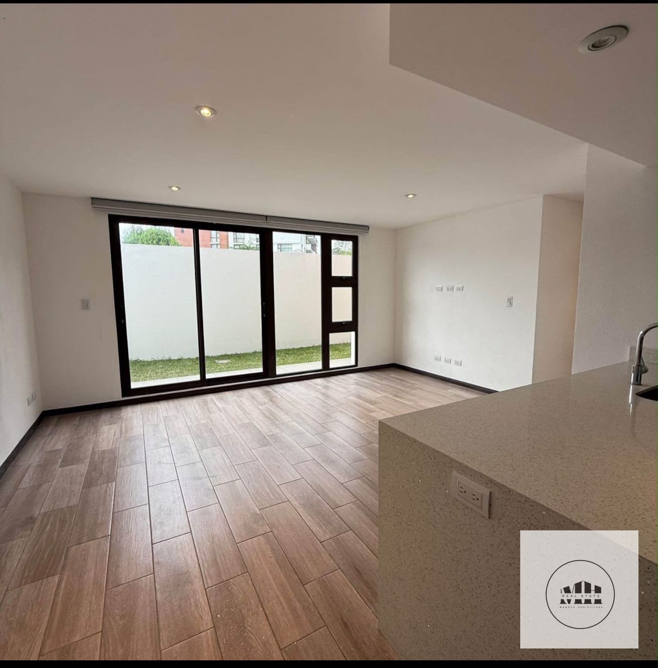 Bello apartamento con jardin en zona 16 — Apartamento en Alquiler en San Isidro 20/21, Zona 16, Guatemala, Ciudad — foto 6 de 15