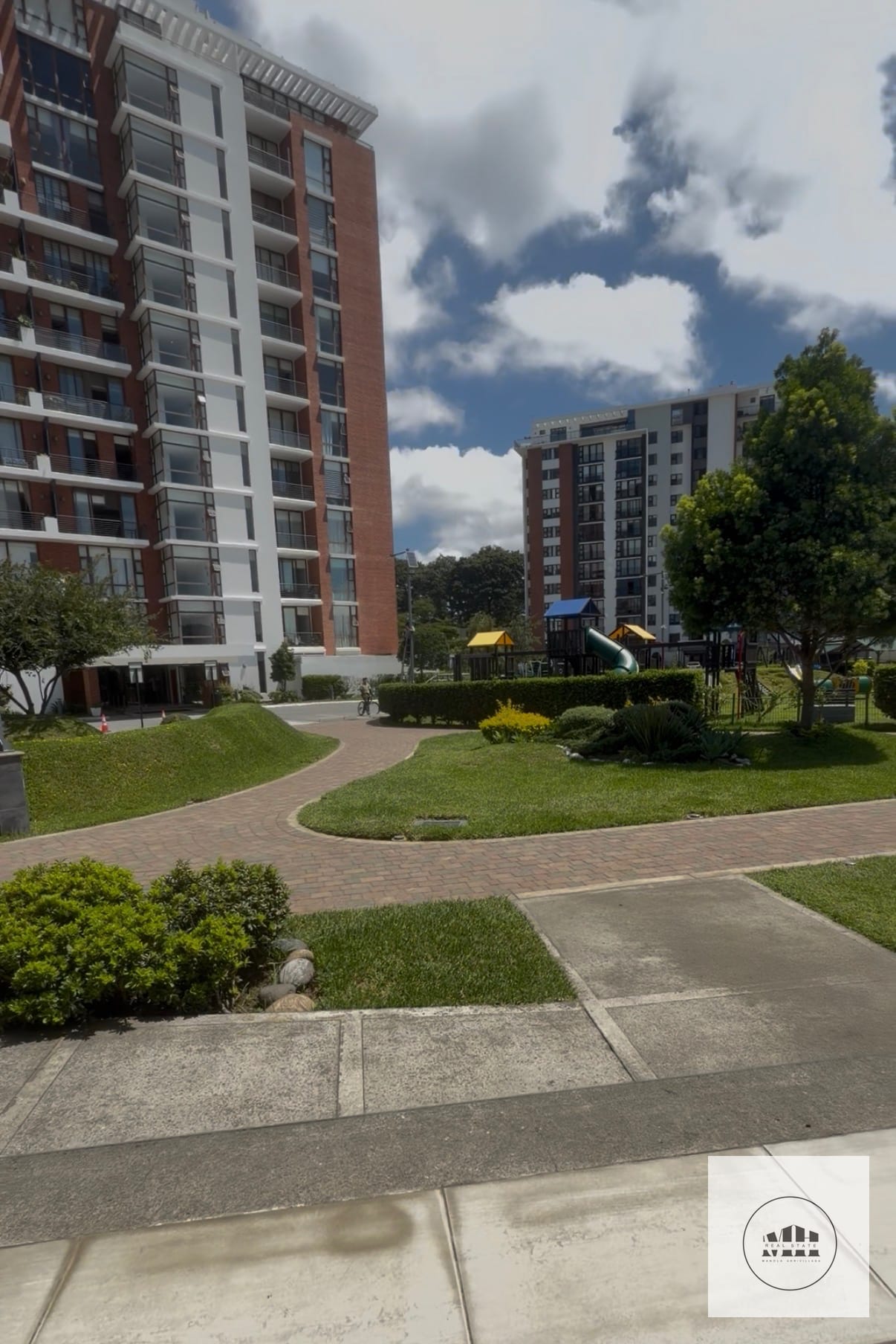 Apartamento con jardin — Apartamento en Alquiler en San Isidro 20/21, Zona 16, Guatemala, Ciudad — foto 6 de 15