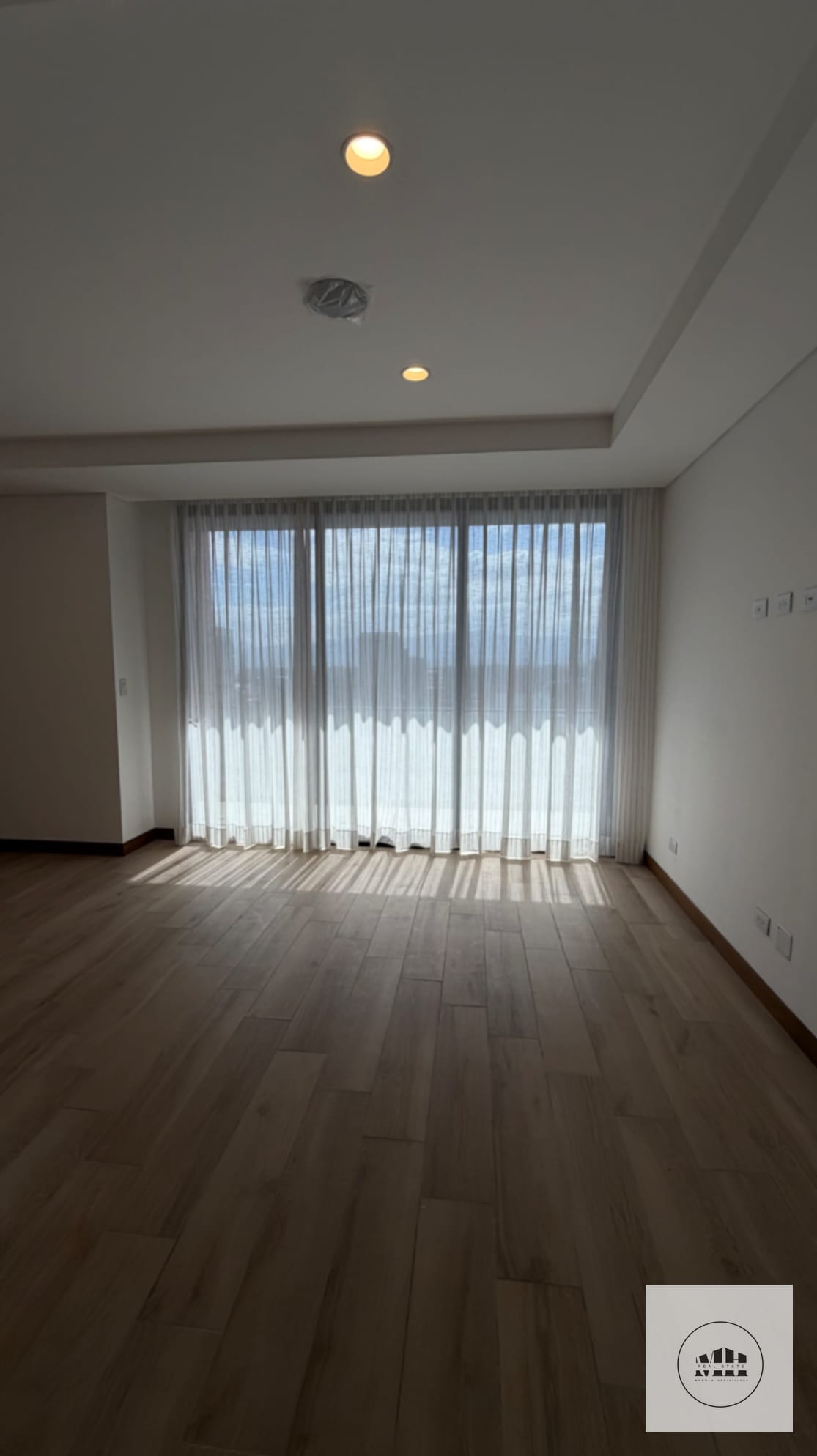 Bellísimo y moderno apartamento en zona 10 — Apartamento en Alquiler en Zona 10, Guatemala, Ciudad — foto 2 de 17