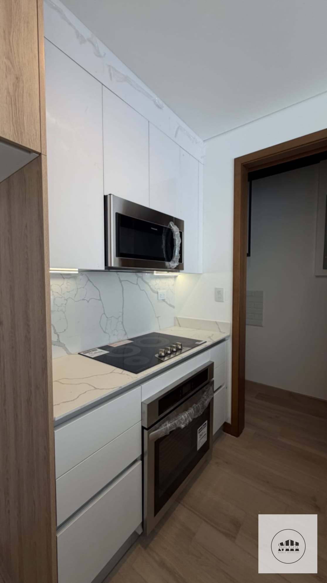 Bellísimo y moderno apartamento en zona 10 — Apartamento en Alquiler en Zona 10, Guatemala, Ciudad — foto 3 de 17