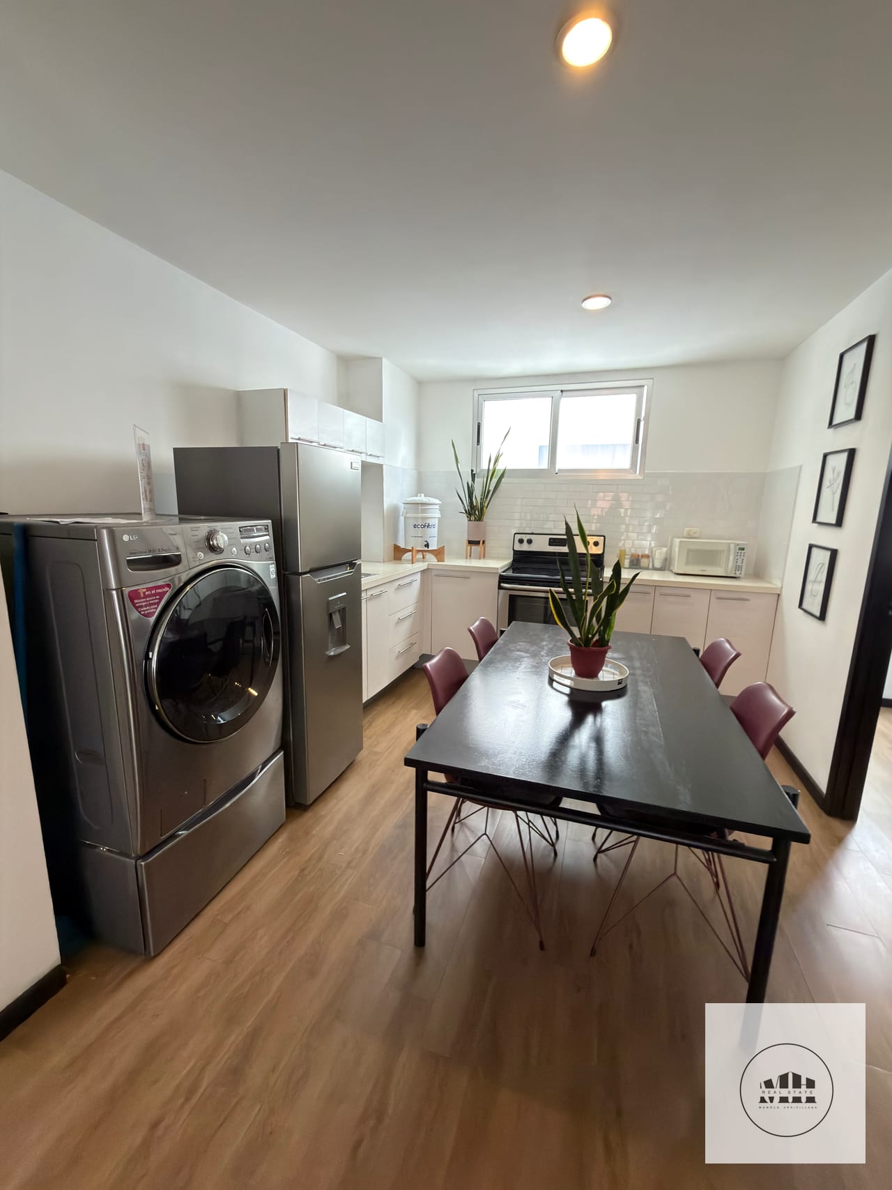 Apartamento amueblado 4 grados Norte — Apartamento en Venta en Zona 4, Guatemala, Ciudad — foto 2 de 16