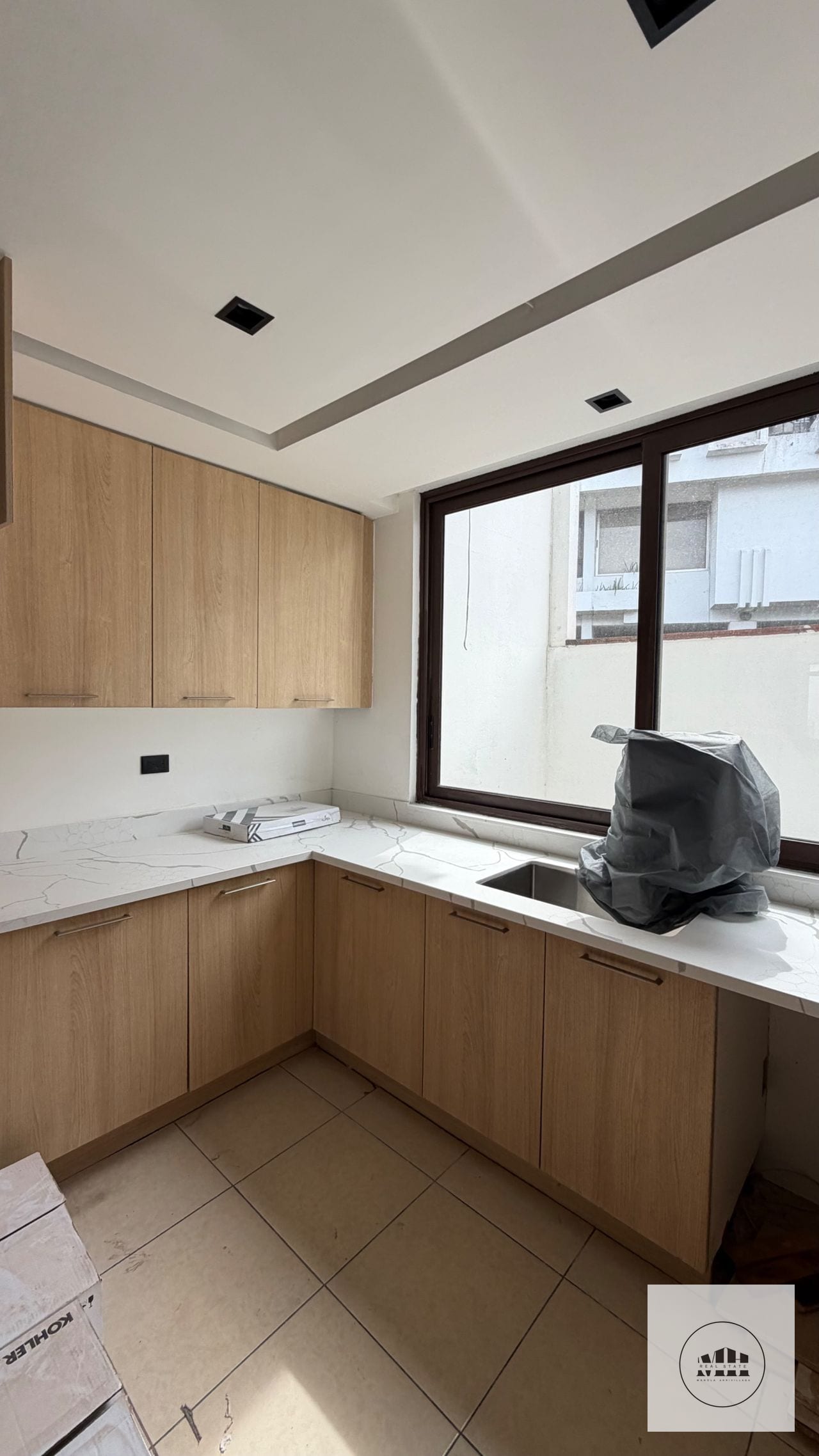 Bellisima casa remodelada zona 10 — Casa en Alquiler en Zona 10, Guatemala, Ciudad — foto 14 de 14