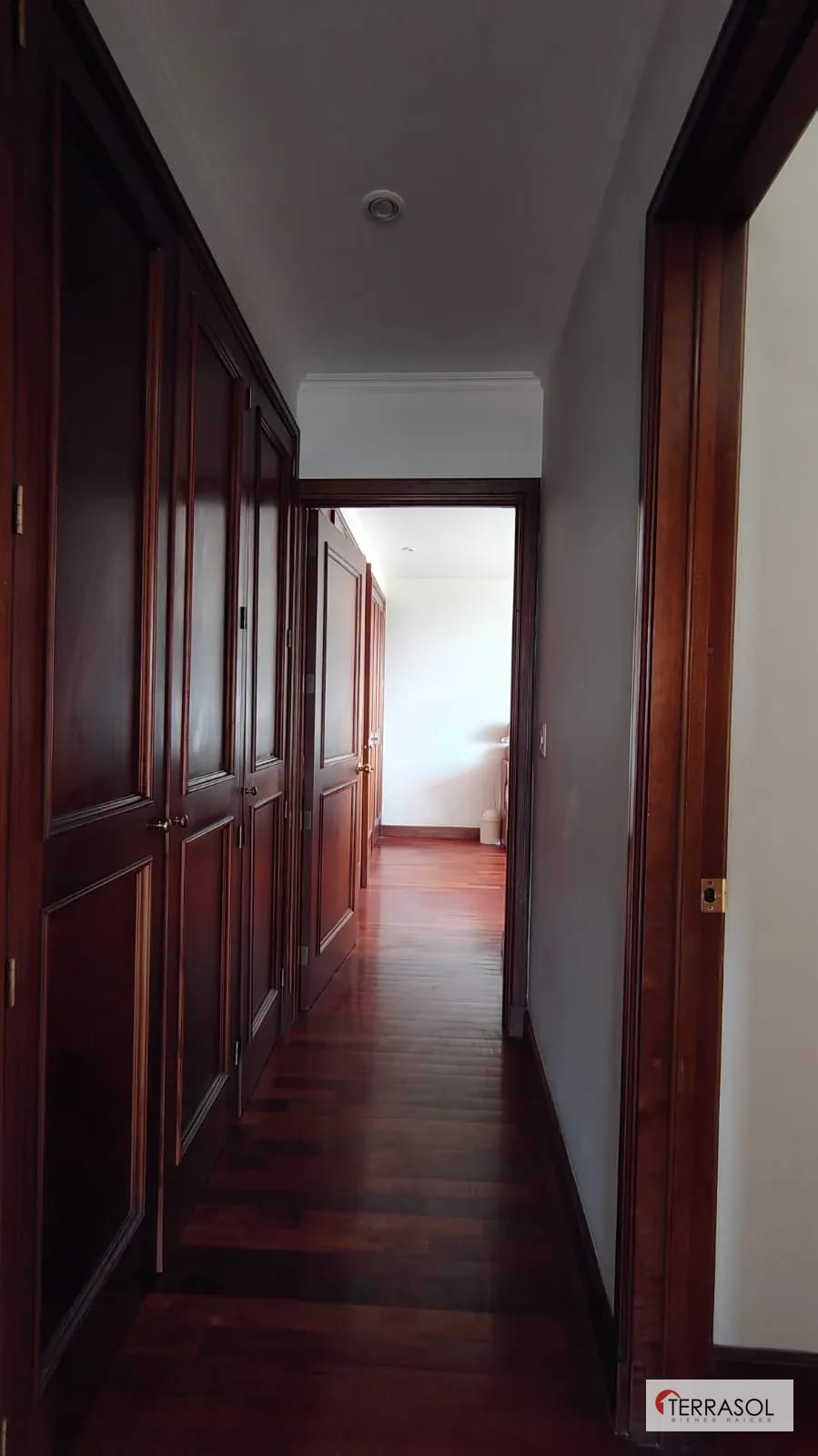 Apartamento Amueblado en Santa Clara zona 10 — Apartamento en Alquiler en Altos de Santa Clara, Zona 10, Guatemala, Ciudad — foto 10 de 13