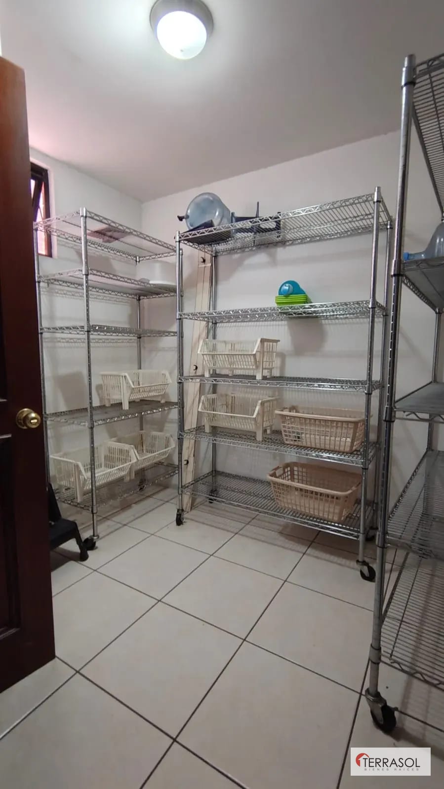 Apartamento Amueblado en Santa Clara zona 10 — Apartamento en Alquiler en Altos de Santa Clara, Zona 10, Guatemala, Ciudad — foto 12 de 13