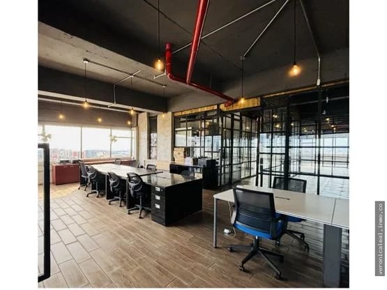 Reforma Montufar oficinas en renta zona 10 — Oficina en Alquiler en Zona 10, Guatemala, Ciudad — foto 16 de 17