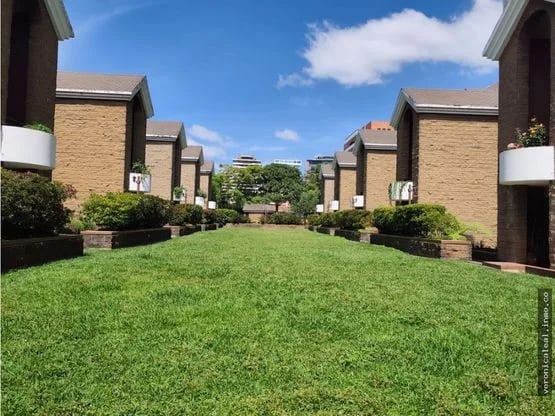 Condominio Cantabria Zona 13 por Las Américas Townhouse en Venta — Apartamento en Venta en Zona 13, Guatemala, Ciudad — foto 1 de 8