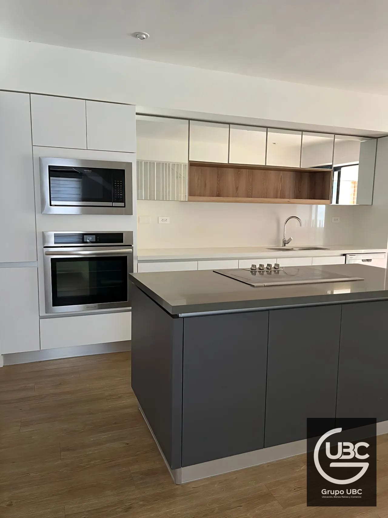 Casa en renta en Zona 13, condominio Iridia Homes — Casa en Alquiler en cañadas de elgin, Zona 13, Guatemala, Ciudad — foto 1 de 10