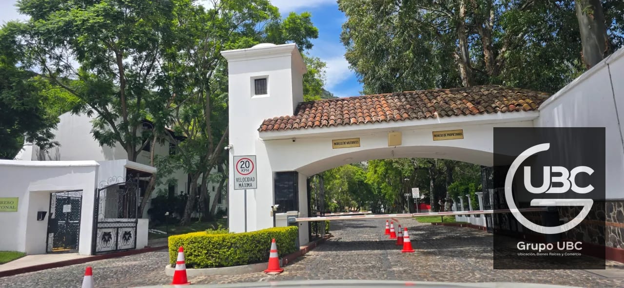 Espectacular terreno en venta de Esquina en Bella Vista Antigua Guatemala — Terreno en Venta en Jocotenango, Sacatepéquez — foto 1 de 7