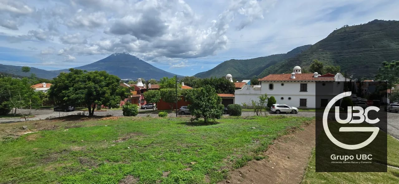 Espectacular terreno en venta de Esquina en Bella Vista Antigua Guatemala — Terreno en Venta en Jocotenango, Sacatepéquez — foto 4 de 7