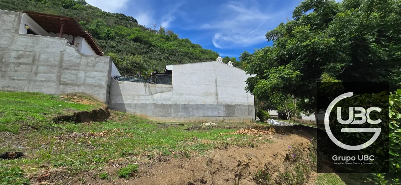 Espectacular terreno en venta de Esquina en Bella Vista Antigua Guatemala — Terreno en Venta en Jocotenango, Sacatepéquez — foto 6 de 7