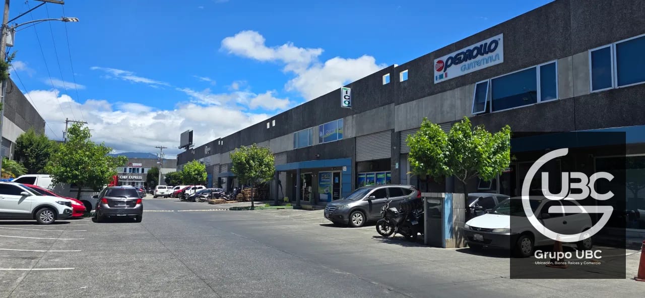 Bodega en renta en Zona 12 Calzada Atanasio — Bodega / Ofibodega en Alquiler en Empresarial El Cortijo II, Zona 12, Guatemala, Ciudad — foto 1 de 14