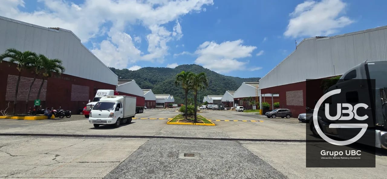 Bodega en renta en Palín KM 38.5 — Bodega / Ofibodega en Alquiler en Palín, Escuintla — foto 1 de 6