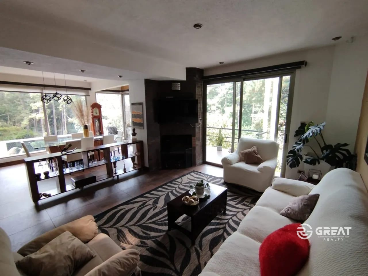 Exclusiva Residencia en Muxbal / Privacidad, Naturaleza ! — Casa en Venta en Muxbal, Guatemala, Ciudad — foto 3 de 12