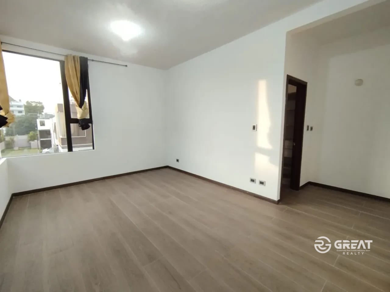 Exclusiva Casa en Zona 16 — Oportunidad Única de Inversión — Casa en Venta en Home 16, Zona 16, Guatemala, Ciudad — foto 7 de 16