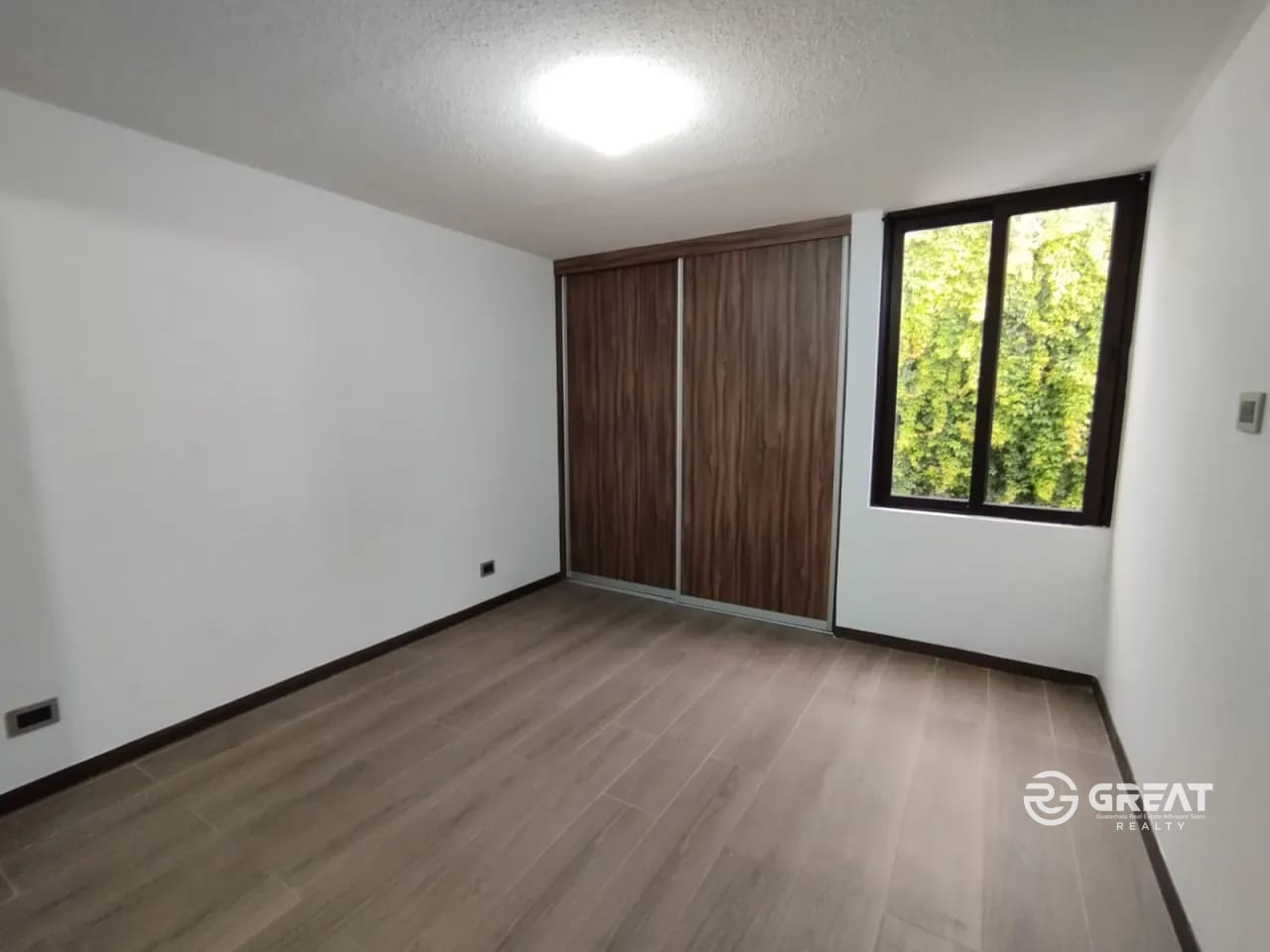 Exclusiva Casa en Zona 16 — Oportunidad Única de Inversión — Casa en Venta en Home 16, Zona 16, Guatemala, Ciudad — foto 12 de 16