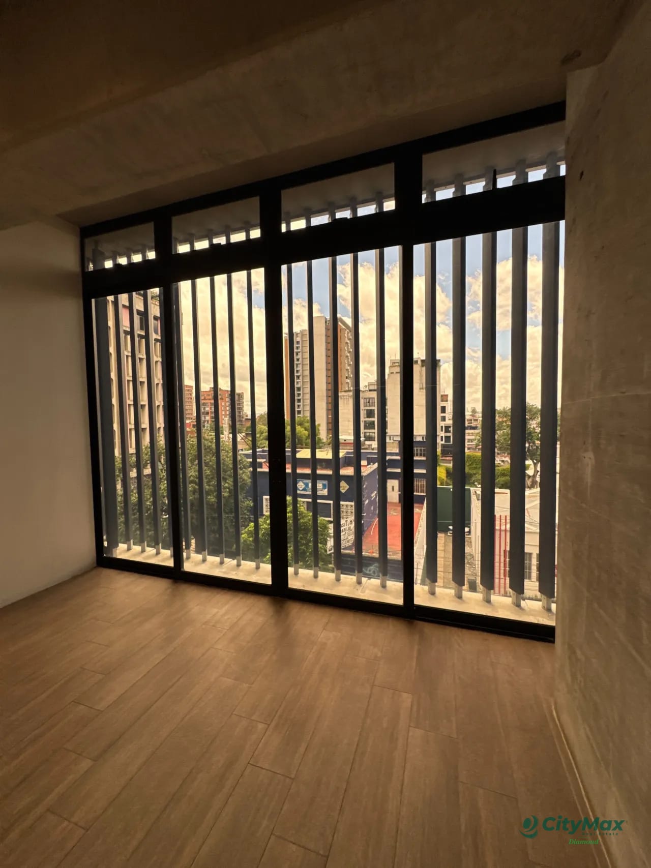 Oficina en venta Zona 4 Edificio Granat — Oficina en Venta en Granat, Zona 4, Guatemala, Ciudad — foto 4 de 12