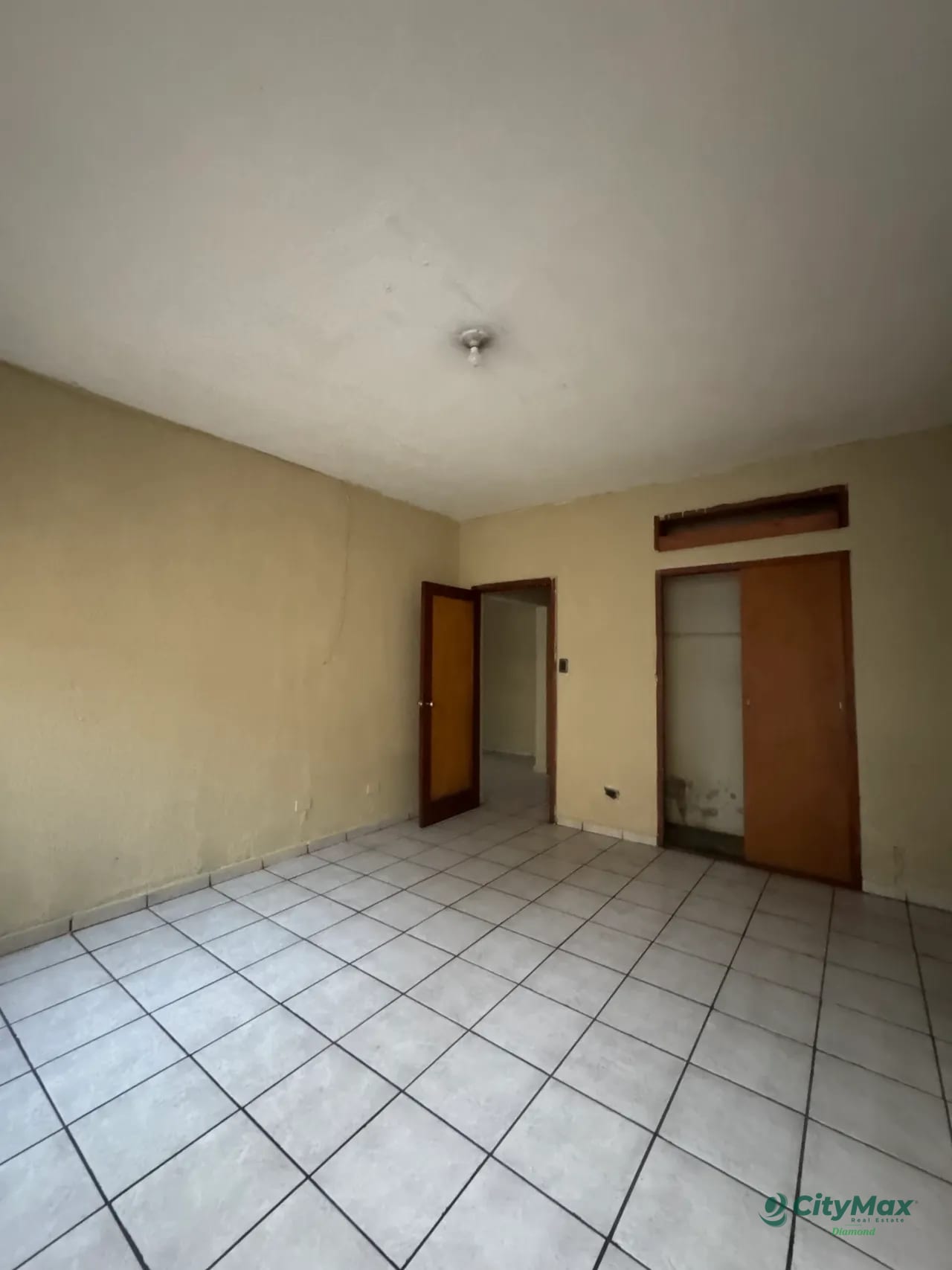 Casa uso comercial zona 9 — Casa en Alquiler en Zona 9, Guatemala, Ciudad — foto 8 de 11