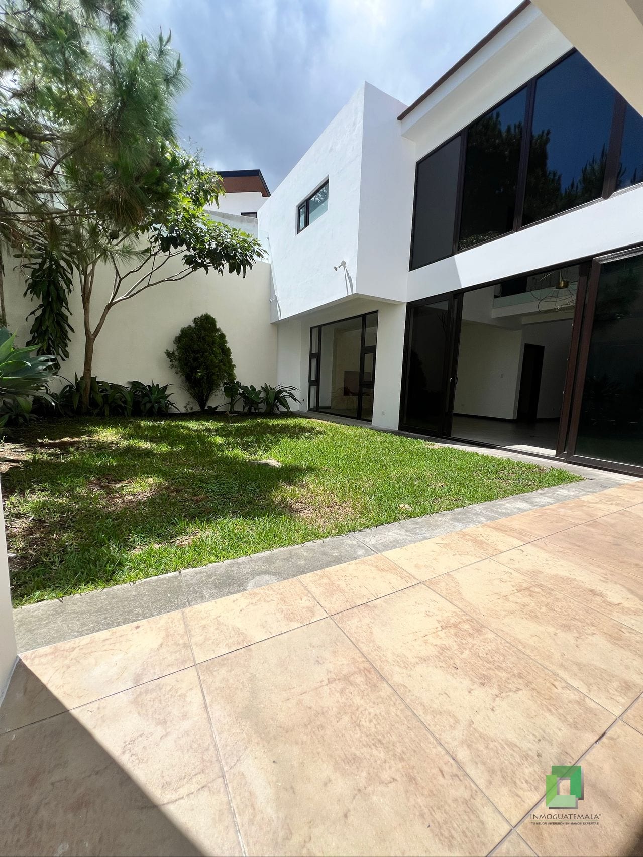 Casa zona 16 — Casa en Venta en Lomas de San Isidro, Zona 16, Guatemala, Ciudad — foto 3 de 17