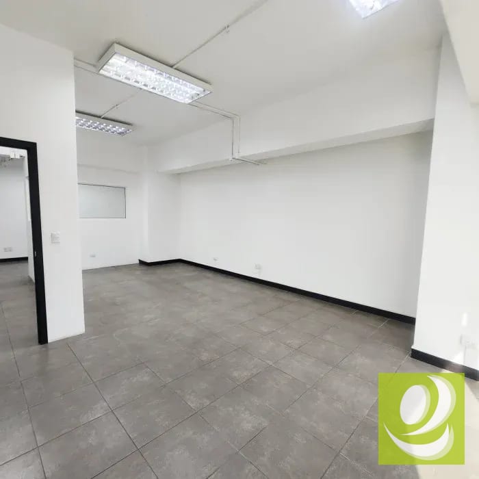 Oficina Moderna en Renta Zona 10 — Oficina en Alquiler en Zona 10, Guatemala, Ciudad — foto 9 de 10